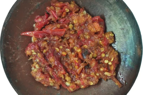 Waroeng SE: Rahasia Sambal Pedas yang Menggugah Selera di Cilacap